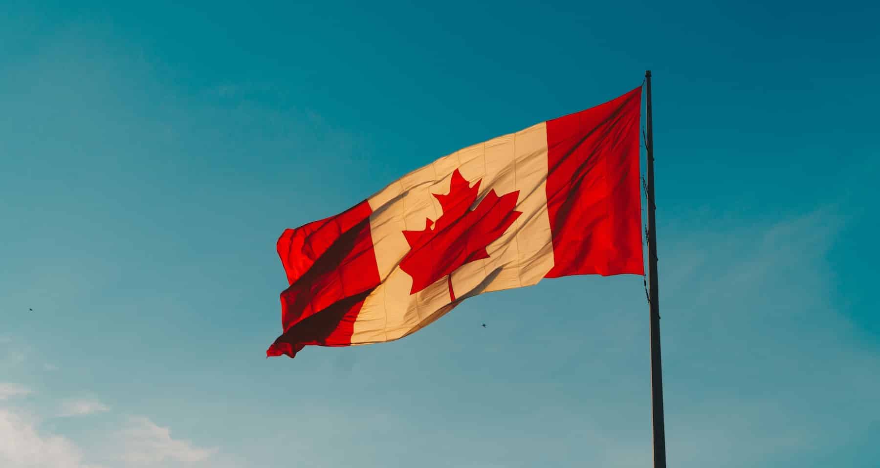 Canadá Impulsa la Infraestructura de IA con Centros de Datos Soberanos de Gran Escala: Convocatoria para Potenciar el Cómputo
