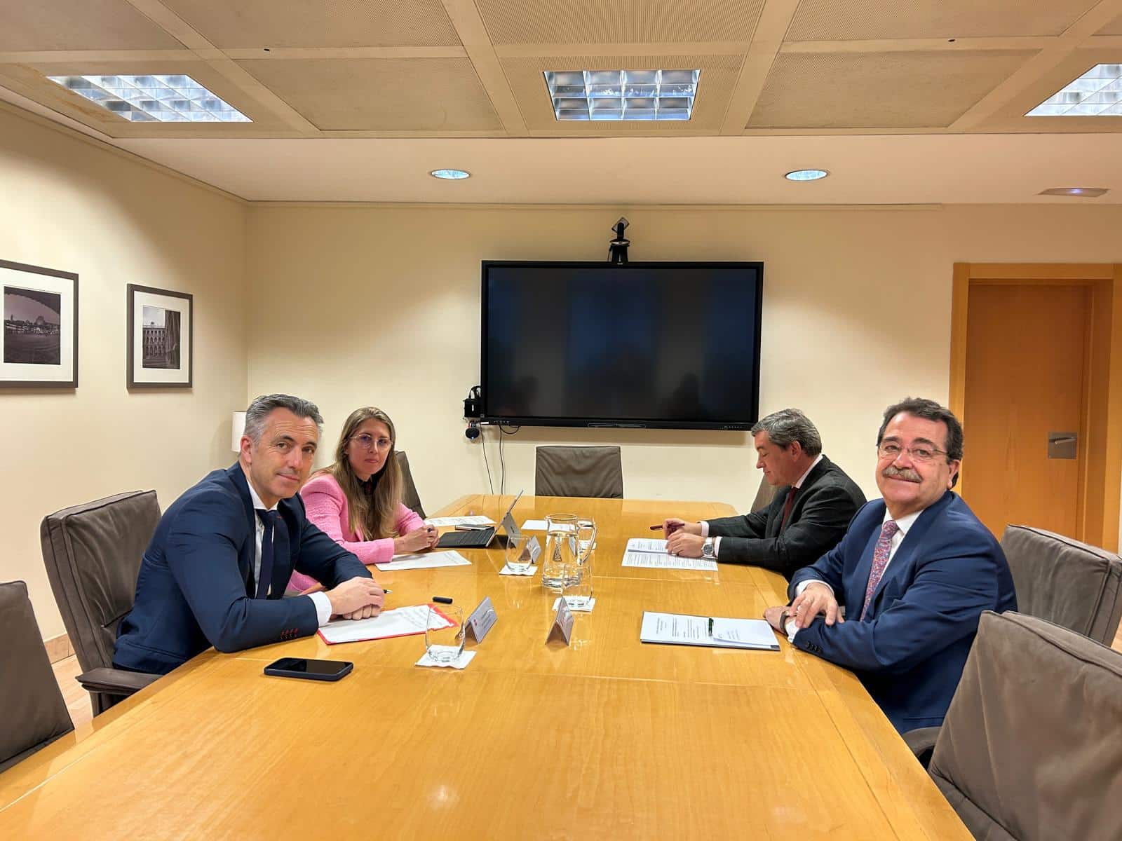 Carlos Novillo y AECIM Dialogan sobre la Sostenibilidad del Sector Metalúrgico en Madrid