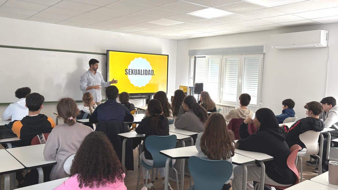 Charlas de Educación Sexual para Adolescentes: Iniciativa del Hospital Público del Tajo en Aranjuez