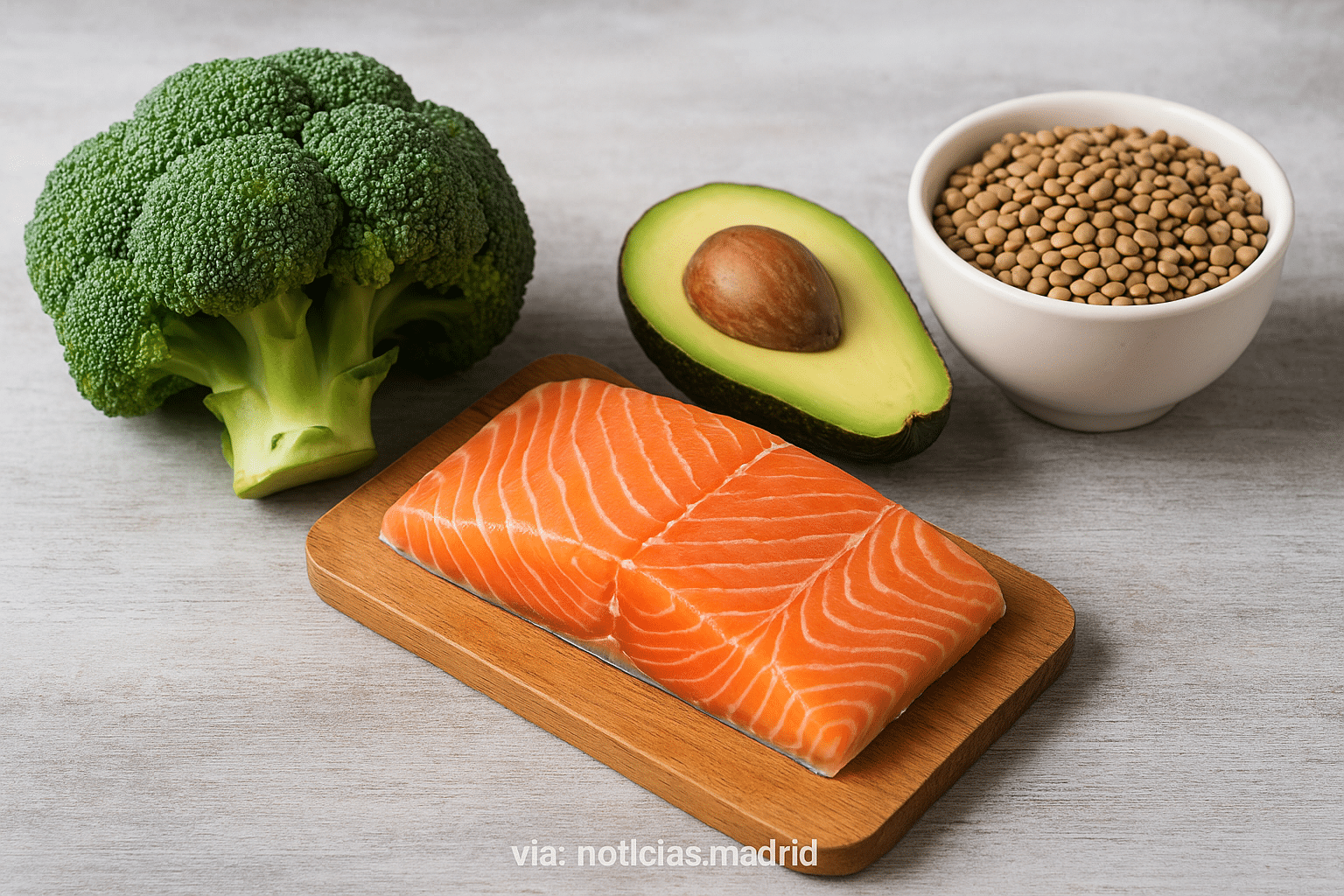 Cuatro alimentos claves para reducir el colesterol alto, según los expertos