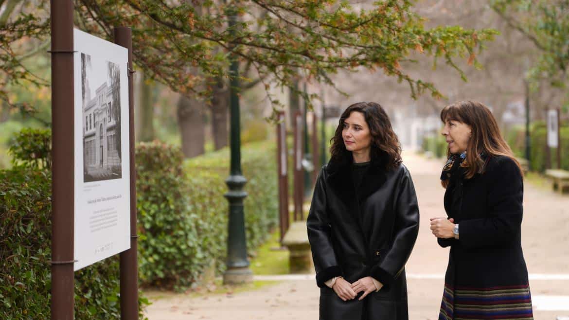 Díaz Ayuso Promueve la Exposición «Des-caradas»: Un Homenaje a Mujeres Españolas Ilustres