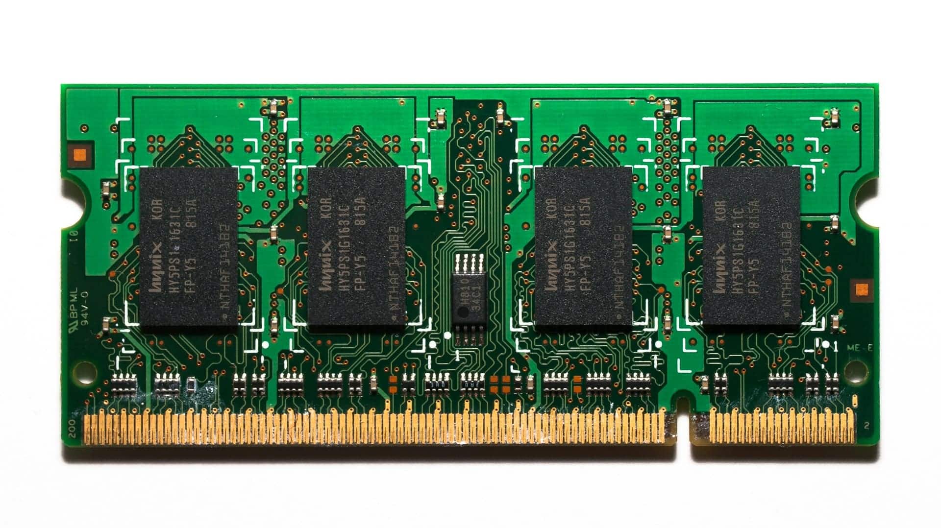 El Regreso de la DDR3: Aumento de Precios de la RAM Obliga a los Fabricantes a Volver al Pasado