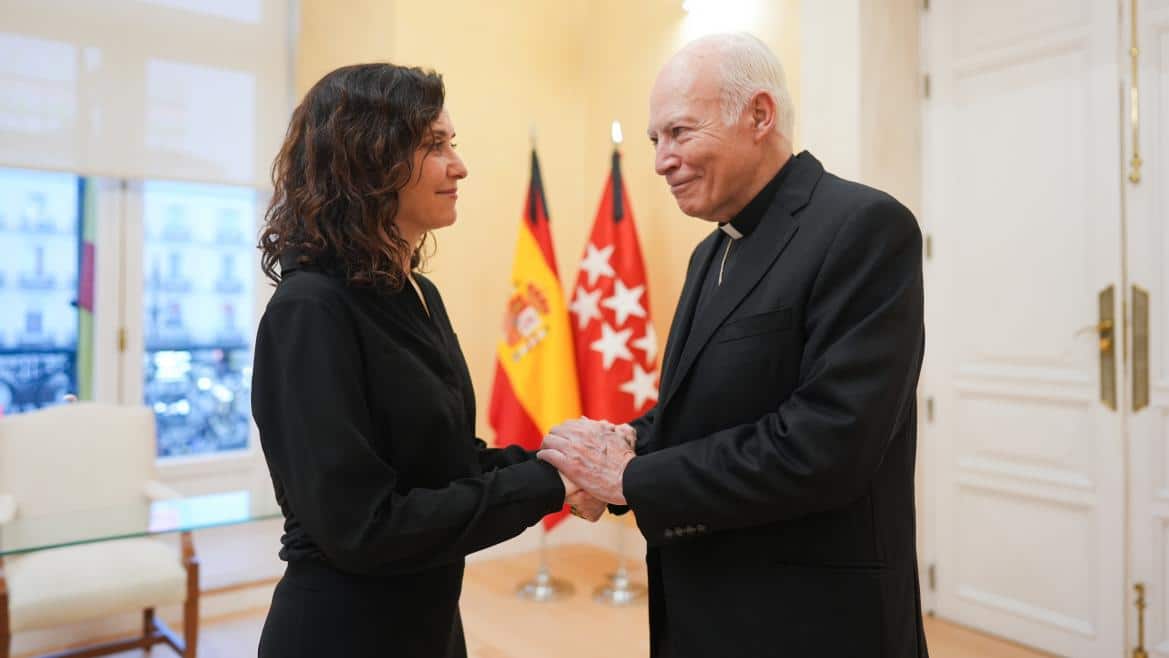 Encuentro en la Real Casa de Correos entre Díaz Ayuso y el Arzobispo Primado de México