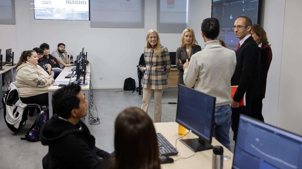 Inauguración del Centro de Formación Digital en Madrid para Potenciar Habilidades Tecnológicas