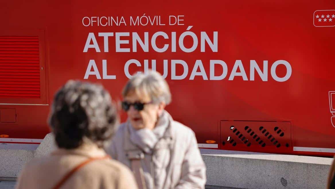 La Comunidad de Madrid Amplía su Red de Oficinas Móviles para Mejorar la Atención Ciudadana en Municipios Pequeños