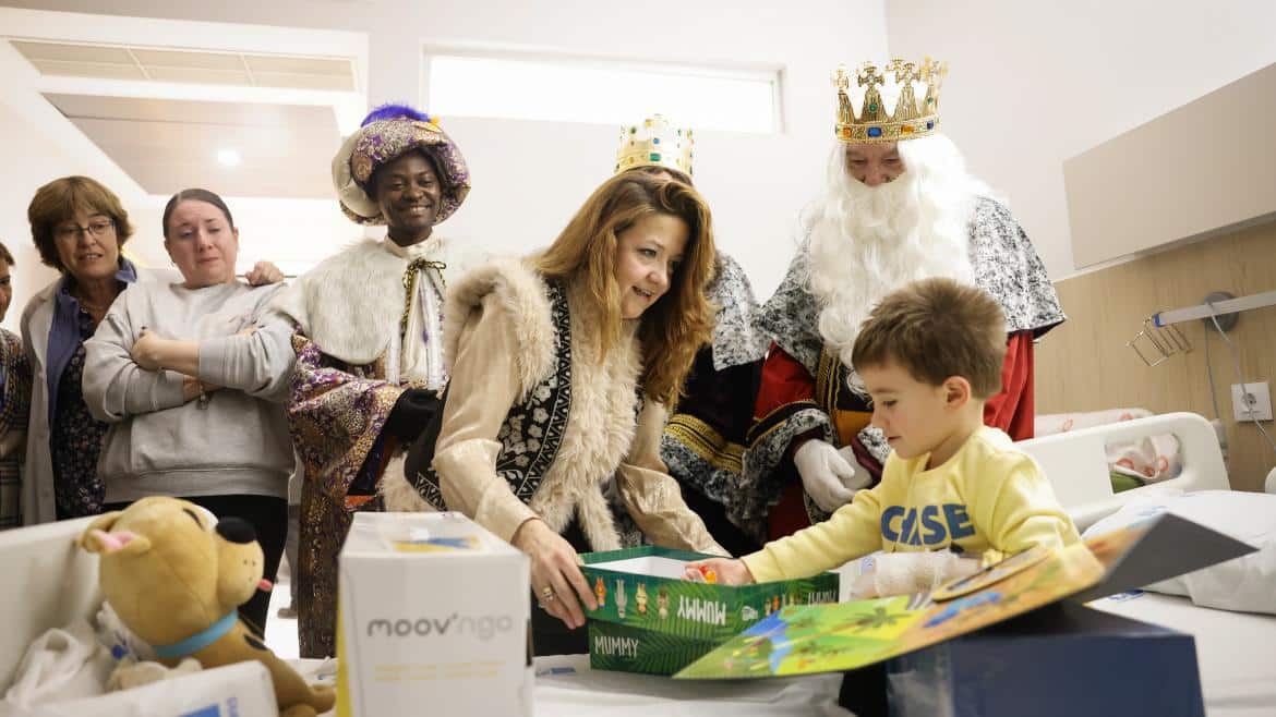 La Comunidad de Madrid Recibe a los Reyes Magos en el Hospital 12 de Octubre