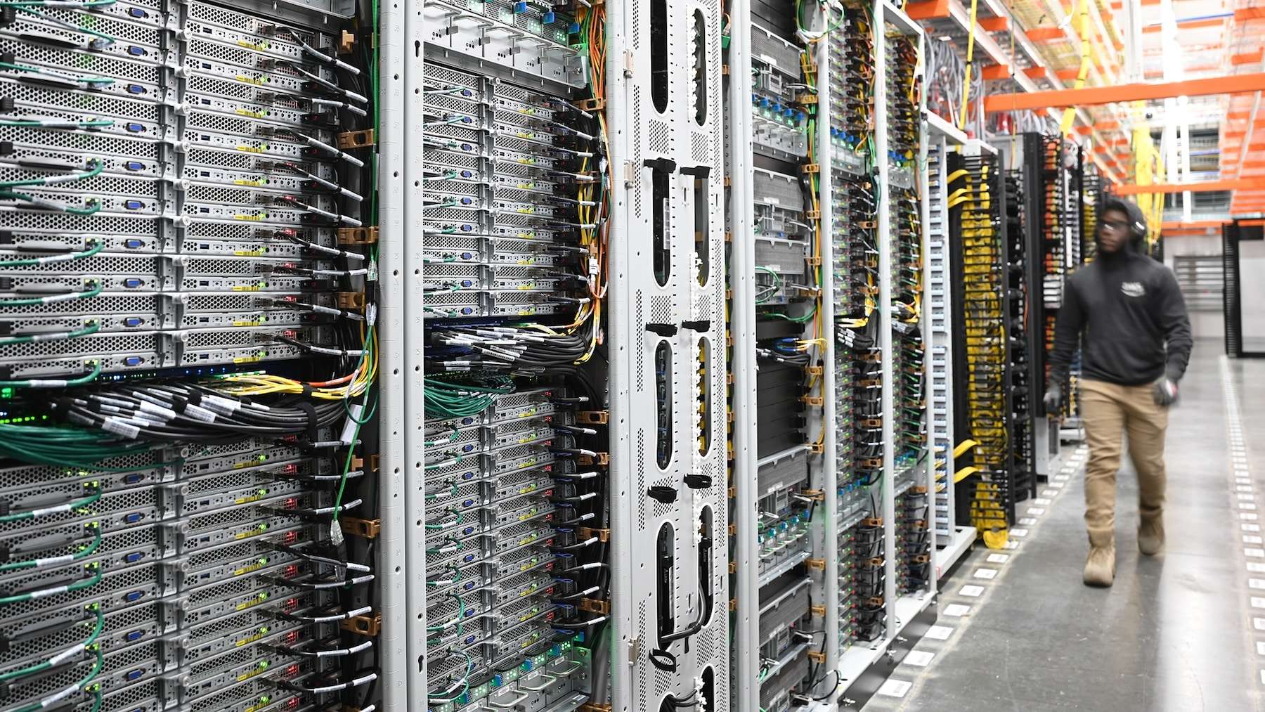 La Puebla de Híjar se convierte en epicentro del avance tecnológico con nuevo centro de datos de AWS
