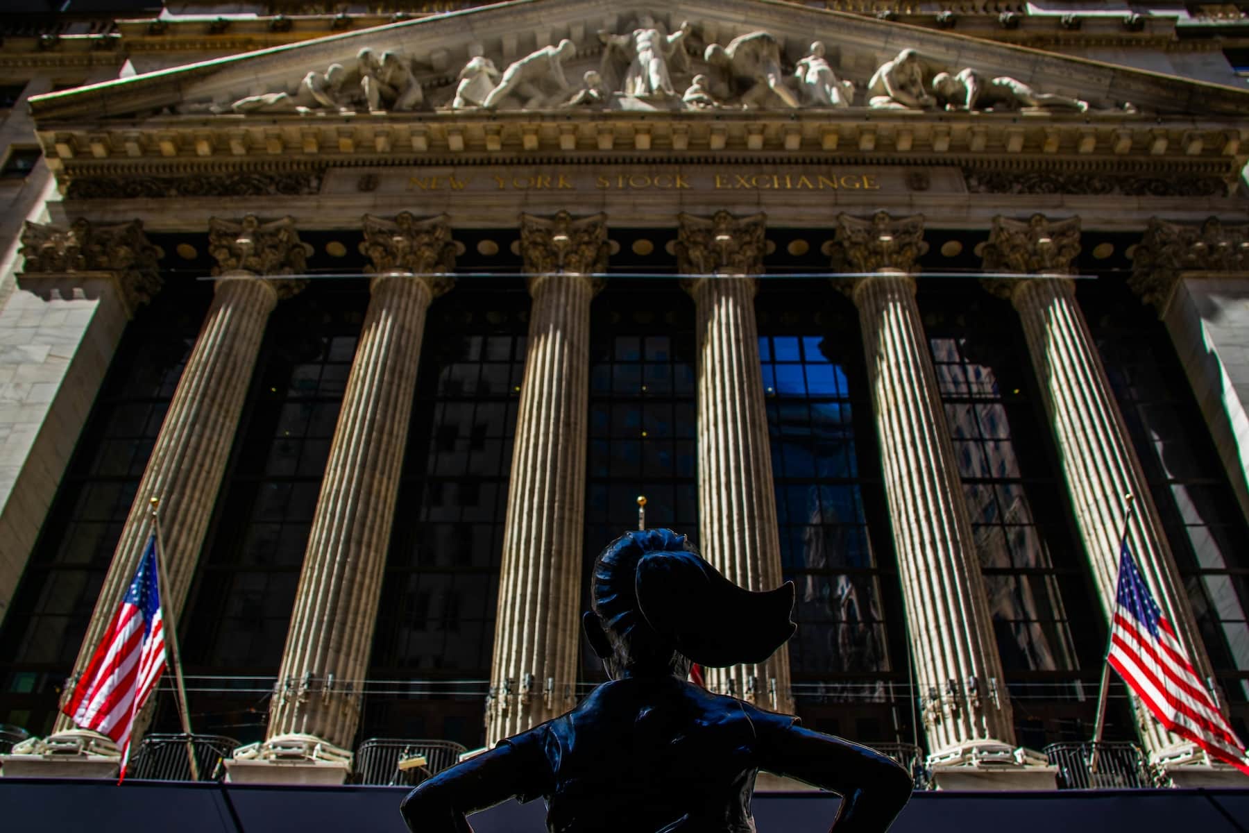 Oro, Nvidia y Bitcoin encabezan el ‘top 10’ de activos más valiosos del mundo hacia finales de 2025