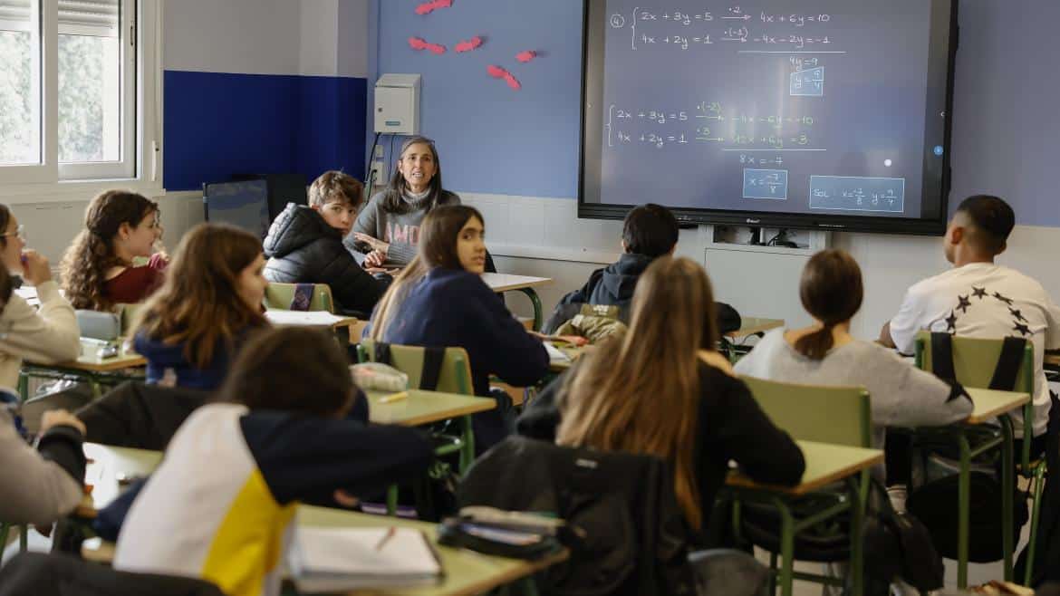 Reconocimiento a Profesores Catedráticos en Centros Públicos de Madrid