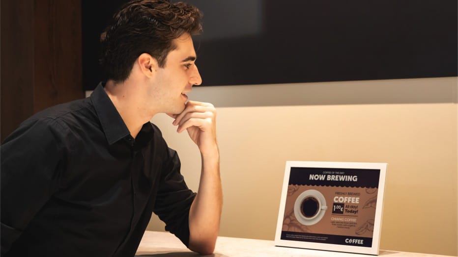 Samsung Revoluciona el Mercado con Pantalla de Papel Electrónico de 13 Pulgadas Hecha de Bio-Resina de Fitoplancton