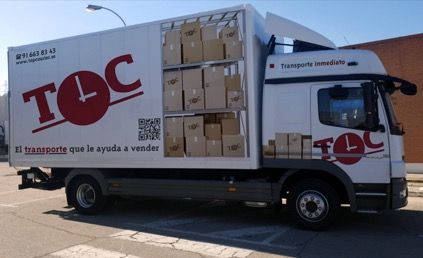 Top Courier Concluye el Año Destacándose en Transporte Urgente Nacional y Expansión de Servicios de Camiones Grúa en Madrid