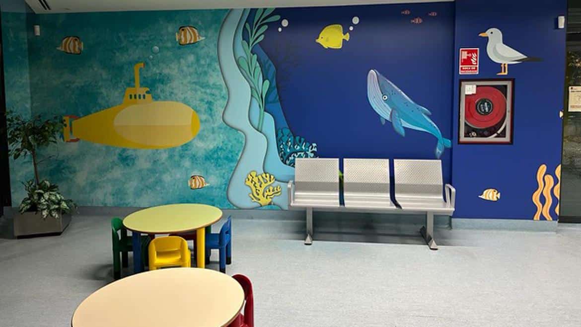 Transformación Náutica Revitaliza Sala de Pediatría en Centro de Salud Los Fresnos