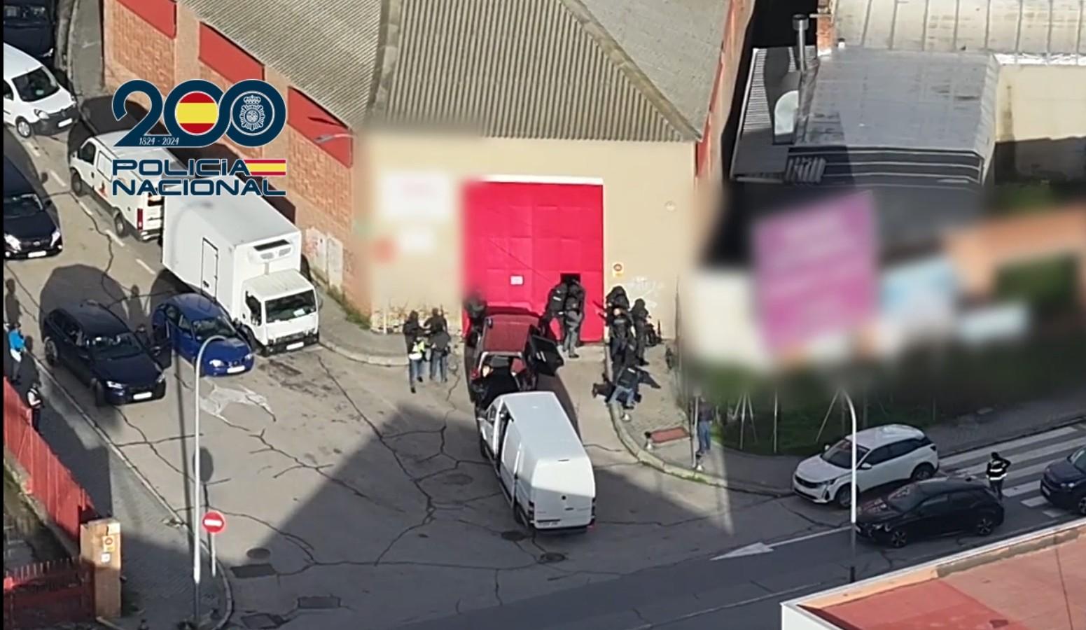 La Policía Nacional desarticula una organización criminal dedicada al tráfico internacional de cocaína en Madrid con doce detenidos en prisión