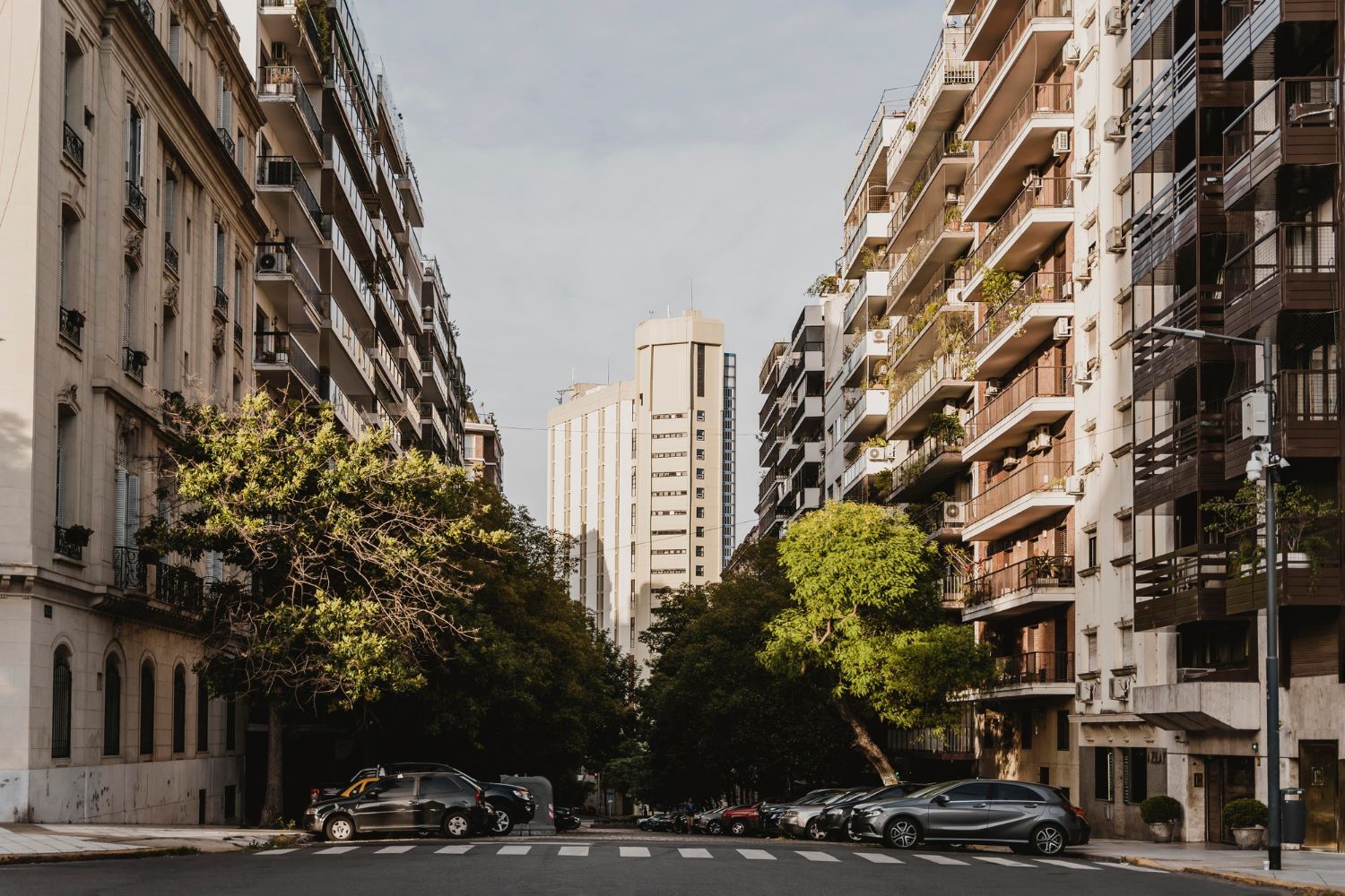 Desafíos del Mercado Inmobiliario en España: Precios Crecientes y Estancamiento en Nuevas Construcciones por Barreras Regulatorias