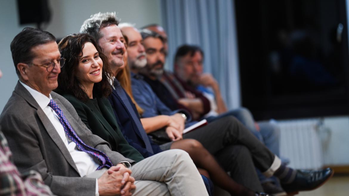 Díaz Ayuso Presente en la Presentación de «Los Años Perdidos» del Humorista José María Nieto