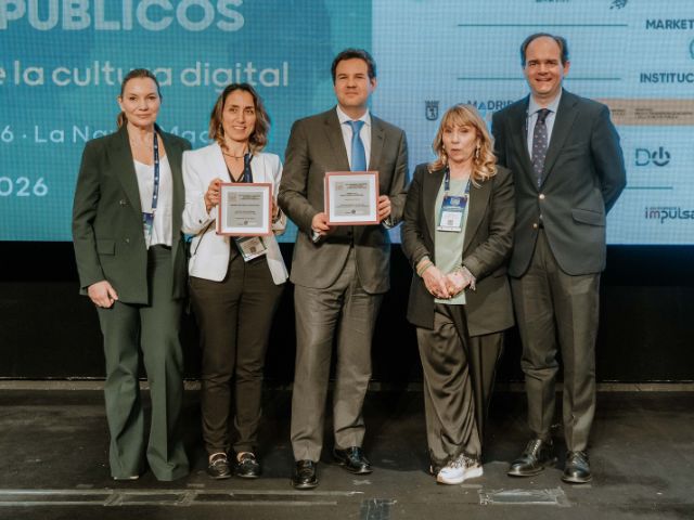 El Comité de Transformación Digital y el Alcalde Reciben Reconocimientos en los Premios CNIS por su Innovador Modelo de Gestión y Destacada Trayectoria