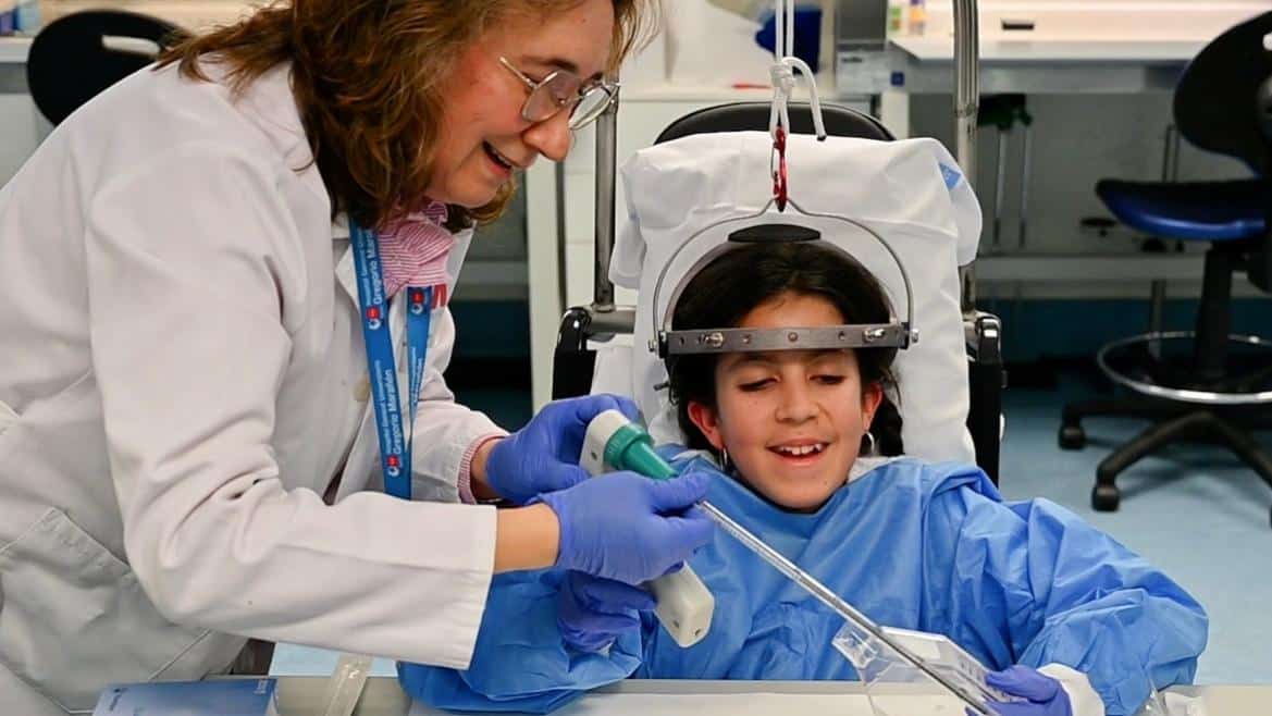 El Hospital Gregorio Marañón Inspira a Niñas Pacientes a Explorar Profesiones Sanitarias en el Día de la Mujer y la Niña en la Ciencia