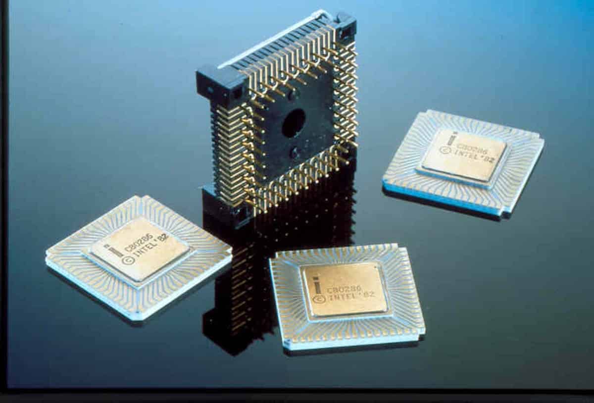 El Intel 80286: El Catalizador de la Transformación del PC en una Herramienta Profesional y el Inicio de la Era AT