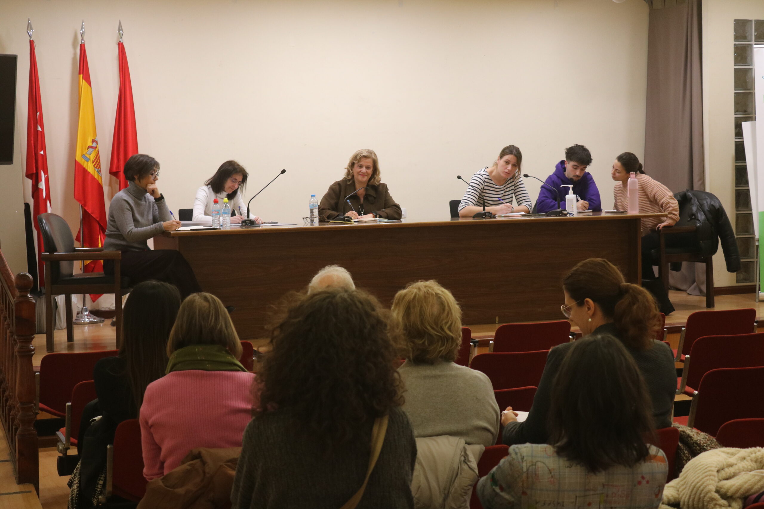 Encuentro de Isabel Ruiz Maldonado con Asociaciones para Planificar la Feria de la Salud