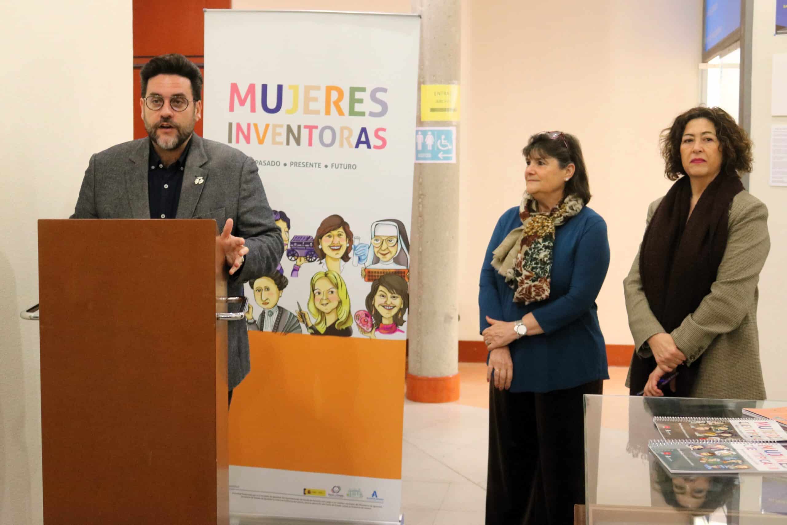Inauguración de la exposición en la Biblioteca Cardenal Cisneros resalta el legado de las mujeres inventoras