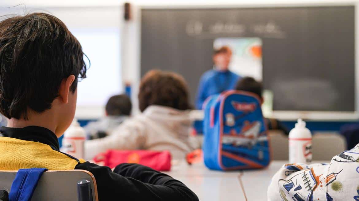 Incremento Histórico: La Comunidad de Madrid Añadirá 685 Nuevos Maestros al Sistema Educativo Público el Próximo Curso