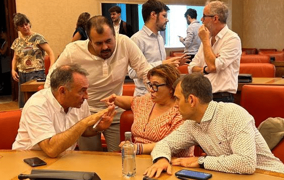 Izquierda Unida Solicita al Gobierno Investigación sobre ‘Acoso y Amenazas’ de la Extrema Derecha a Periodistas