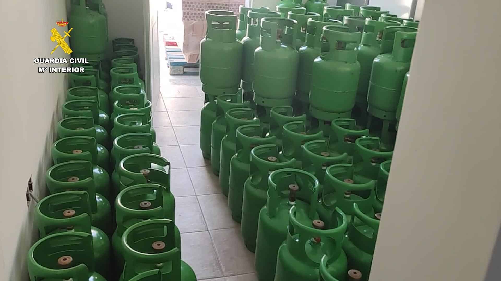 La Guardia Civil desmantela una red criminal que traficaba con gases fluorados perjudiciales para el medio ambiente