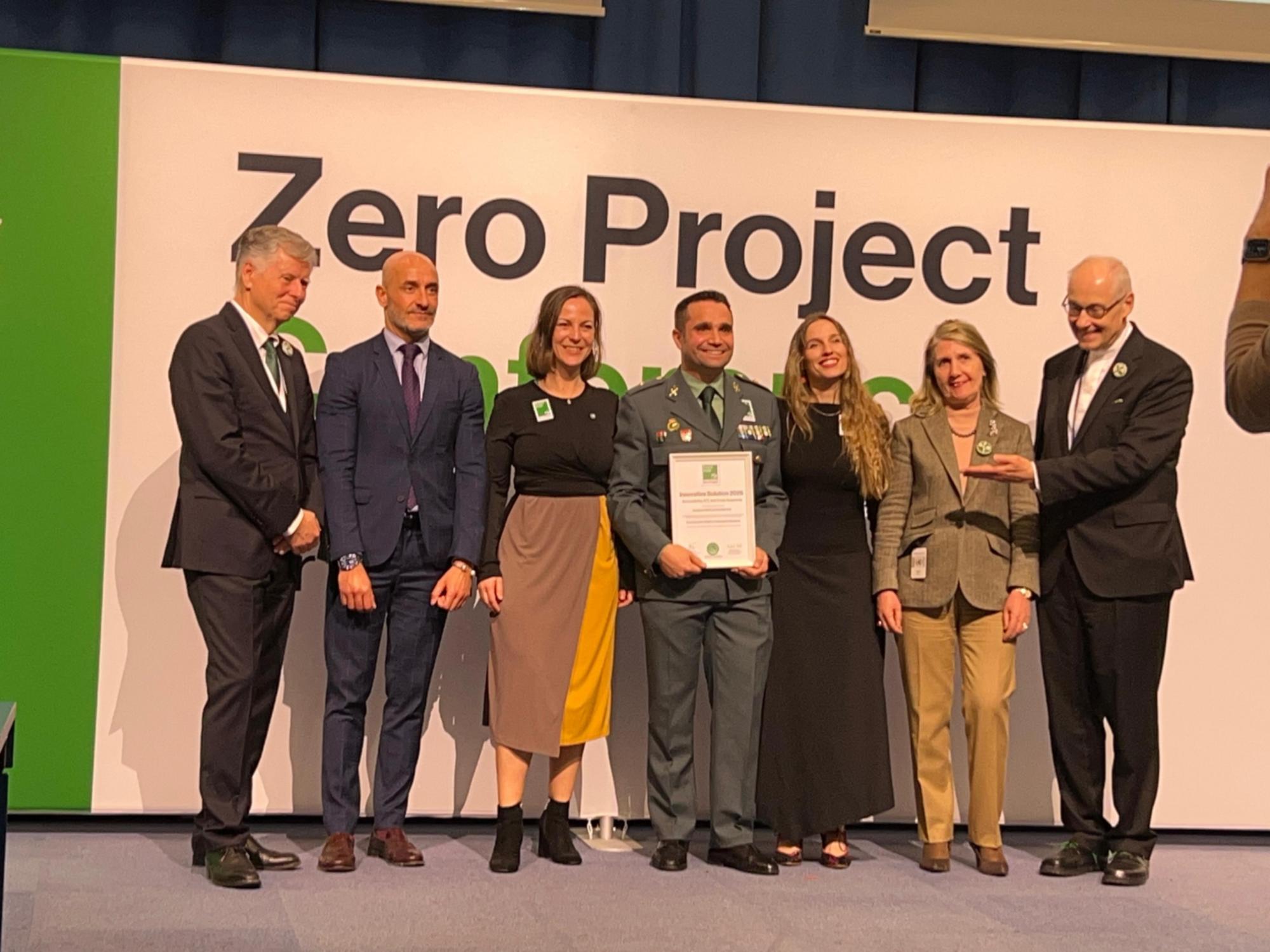 La Guardia Civil y Fundación ONCE galardonadas en la conferencia Zero Project por su innovadora guía de pictogramas para la comunicación