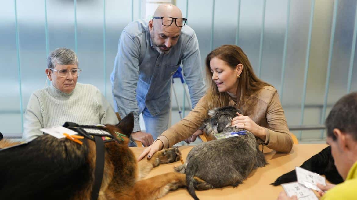 Ana Dávila visita la residencia para personas con discapacidad intelectual Majadahonda