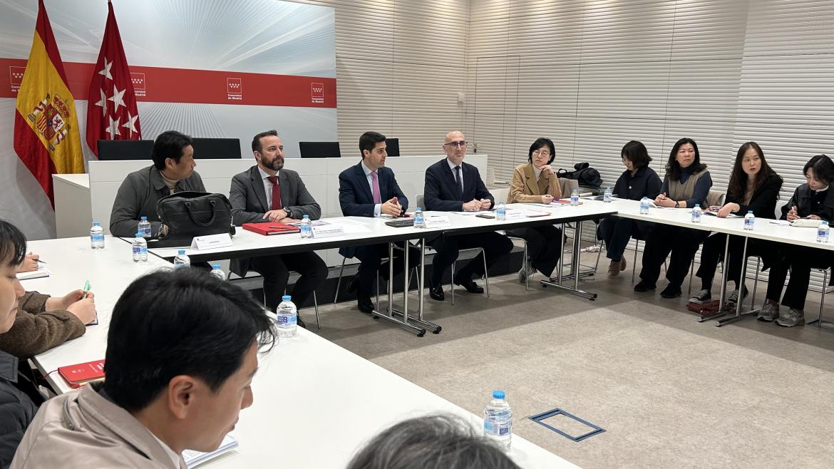 Madrid destaca la excelencia educativa ante representantes del Gobierno surcoreano