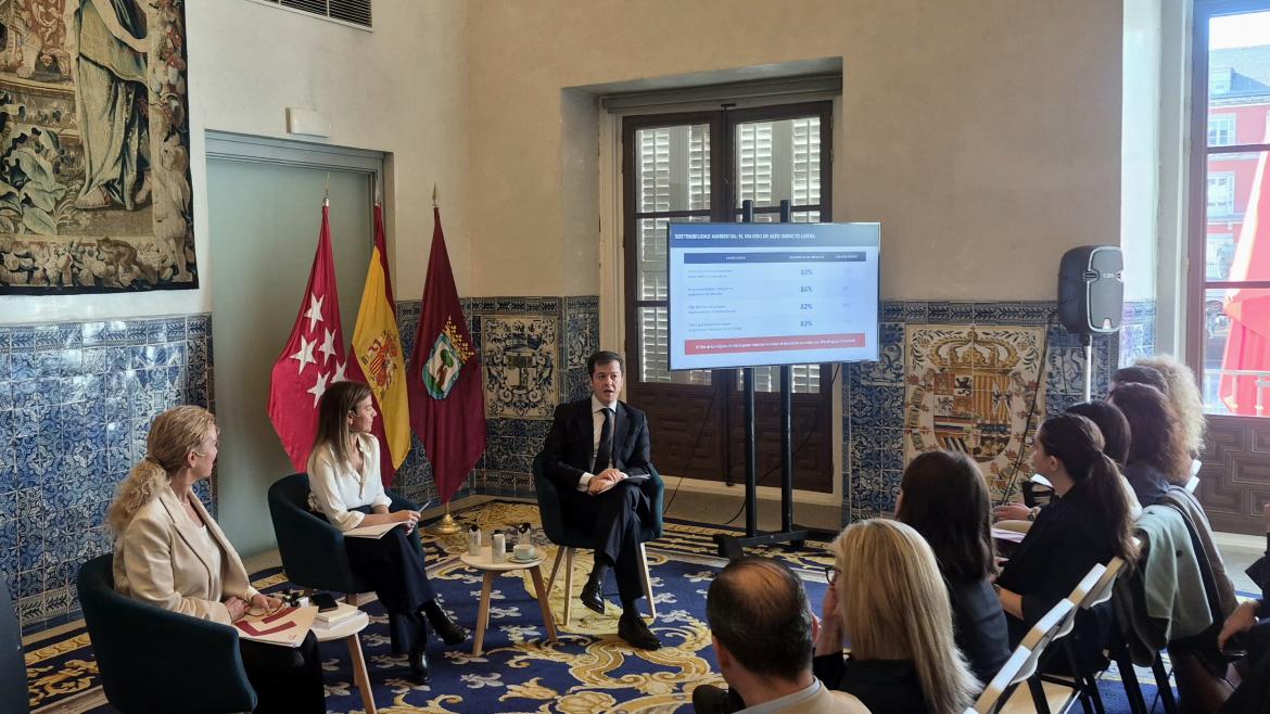 Madrid fortalece su turismo premium con estancias prolongadas y aumento en el gasto por visitante