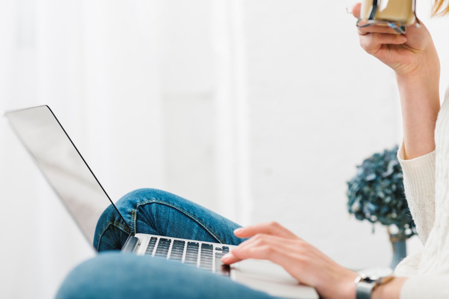 Mejorando la Sinergia Laboral: Estrategias para una Comunicación de Equipo Fluida y Cohesiva