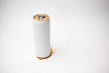 Prohibición de Venta de Bebidas Energéticas a Menores de 16 Años Anunciada por Consumo
