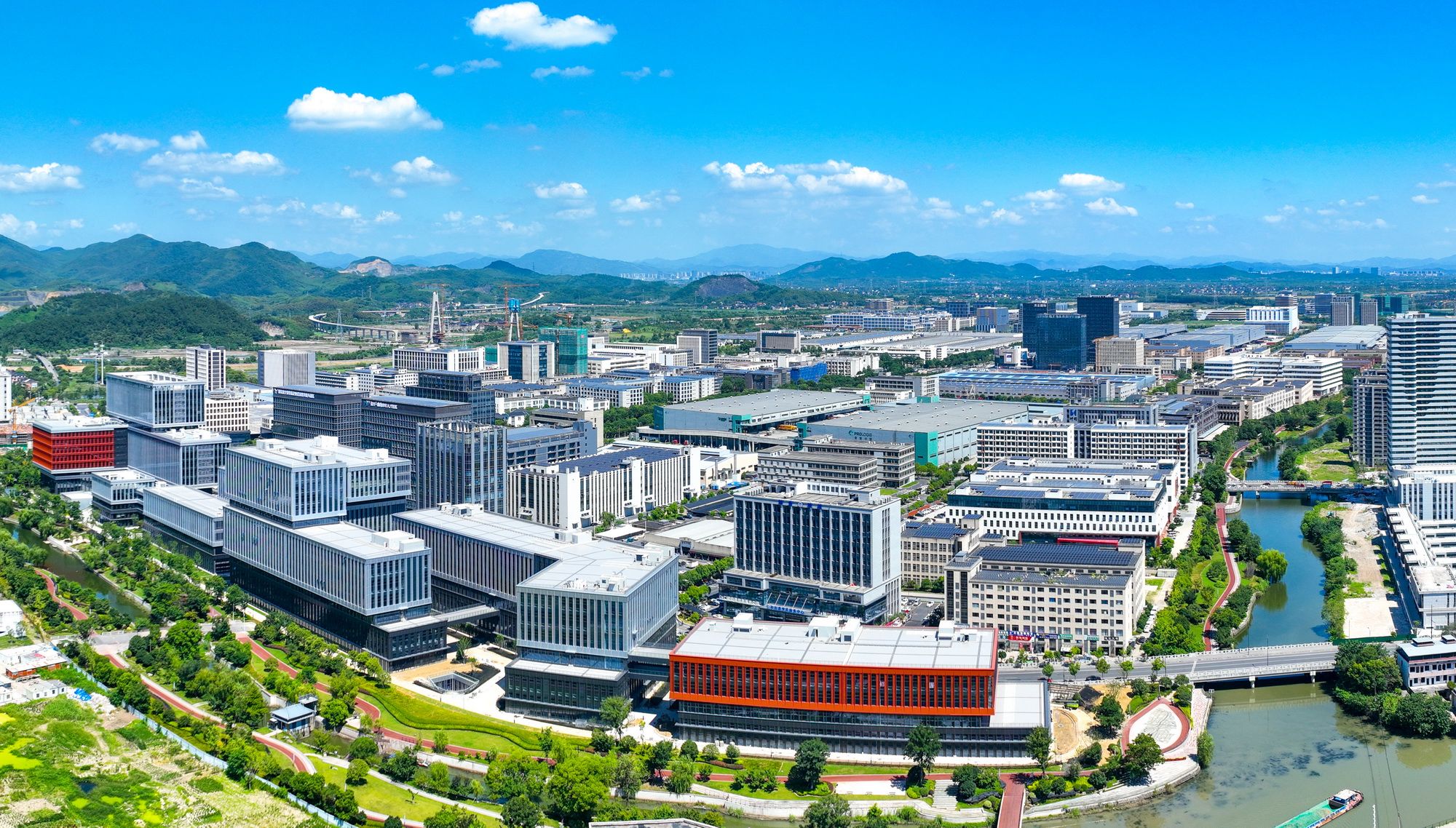Qihang Road: Impulsando el Futuro de la Industria en la Zona de Desarrollo Económico de Yuhang