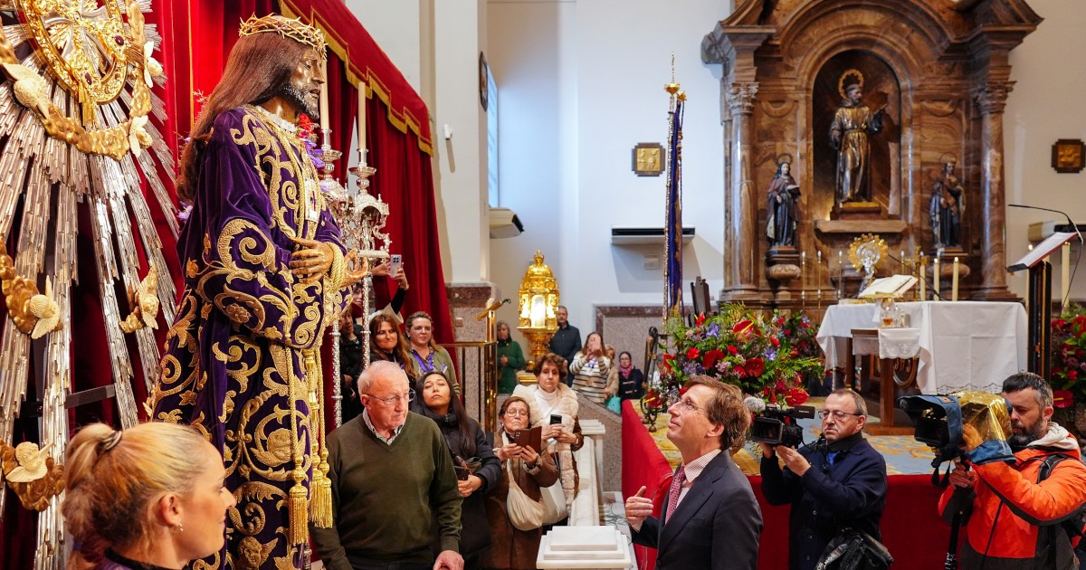Almeida Expresa sus Deseos de Paz, Salud y Empleo al Cristo de Medinaceli en Tiempos Difíciles