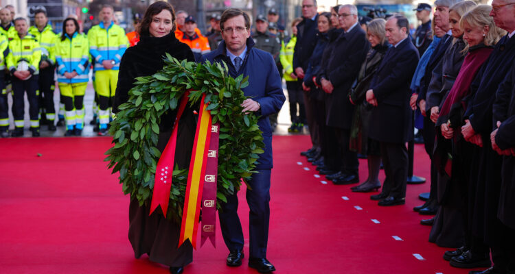Almeida destaca la «fuerza moral» de Madrid en el 22º aniversario del 11M