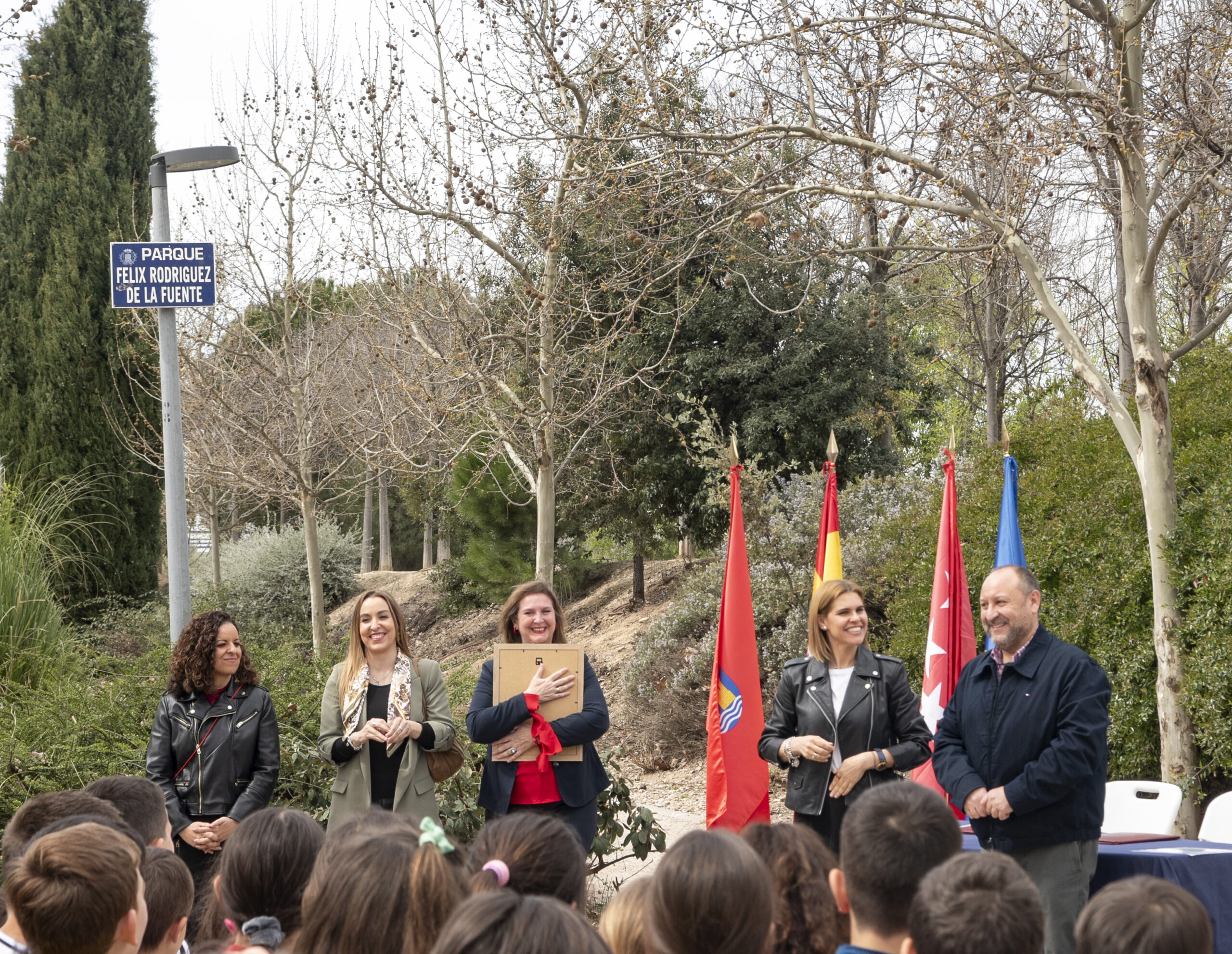 Alumnos del CEIP Mozart se comprometen con el cuidado del Parque Félix Rodríguez de la Fuente en el Ensanche