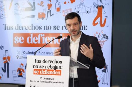 Bustinduy durante el acto
