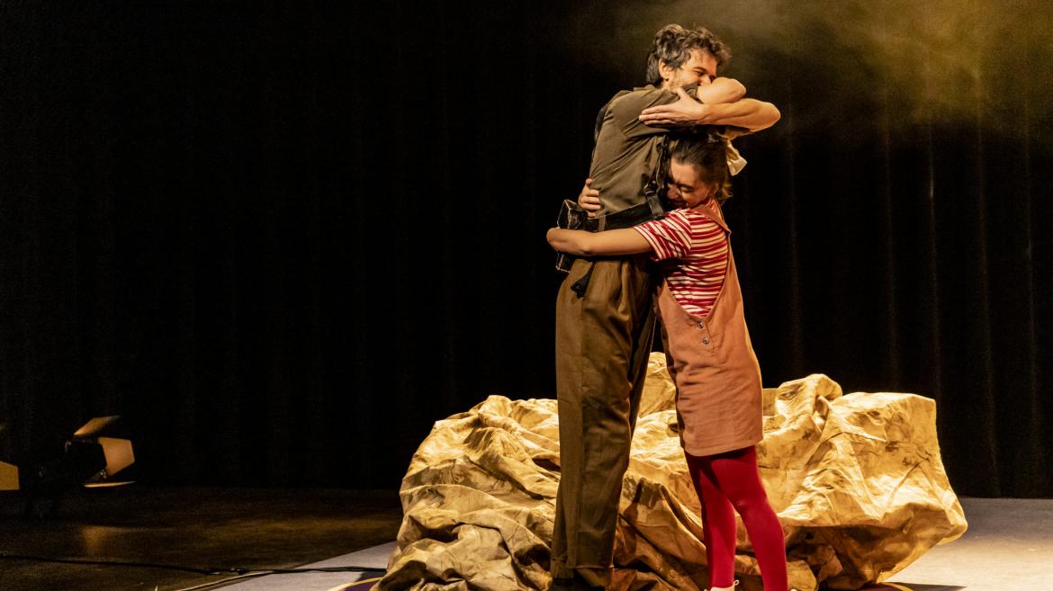 Celebración de los 30 Años de Teatralia en Madrid: Cultura y Color con Ana Locking