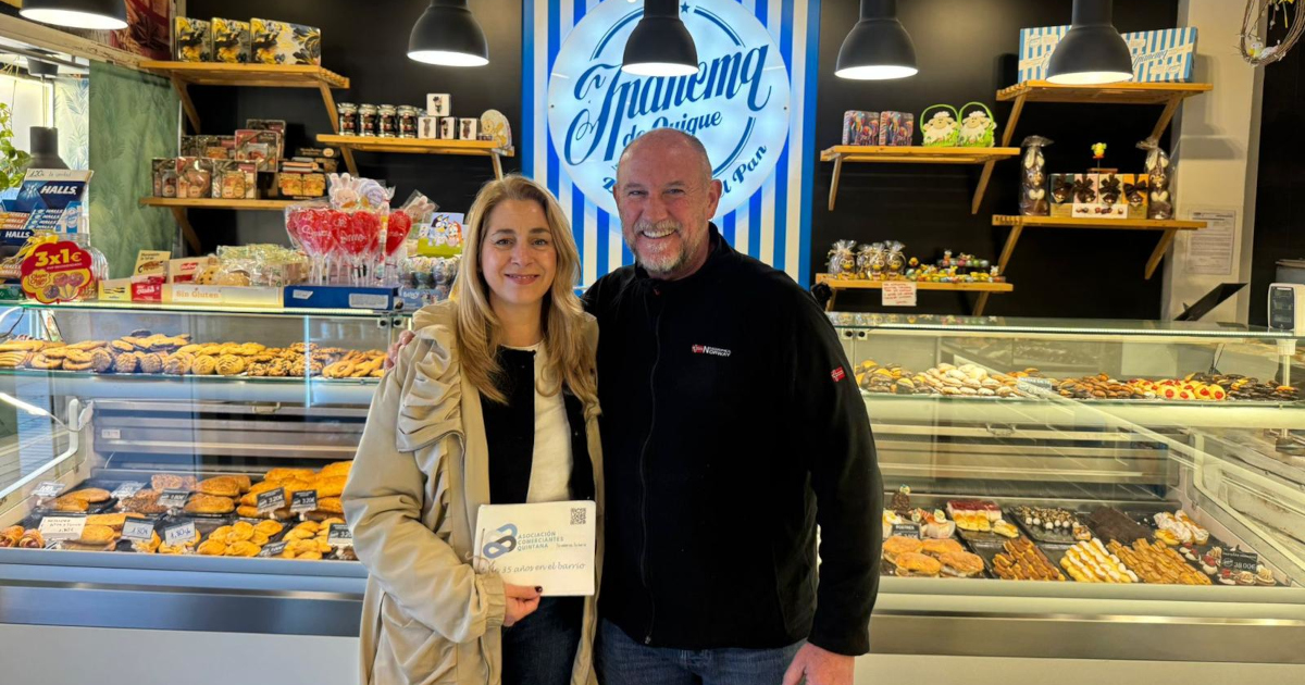 Comercios Históricos de Quintana en Ciudad Lineal Reciben Reconocimiento por su Trayectoria de Más de 35 Años