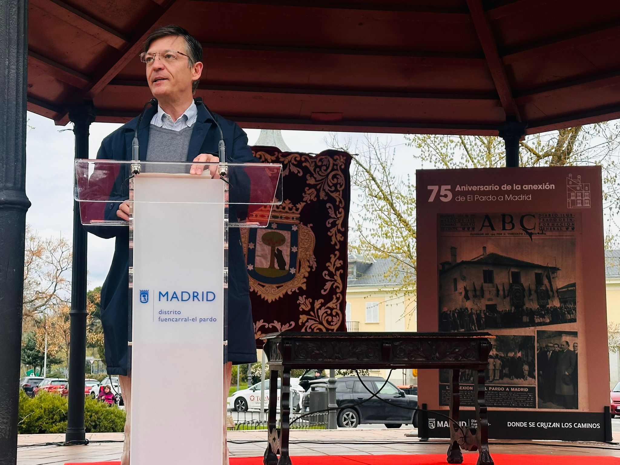 El Pardo conmemora 75 años de unión a Madrid con desfile y homenaje a sus residentes