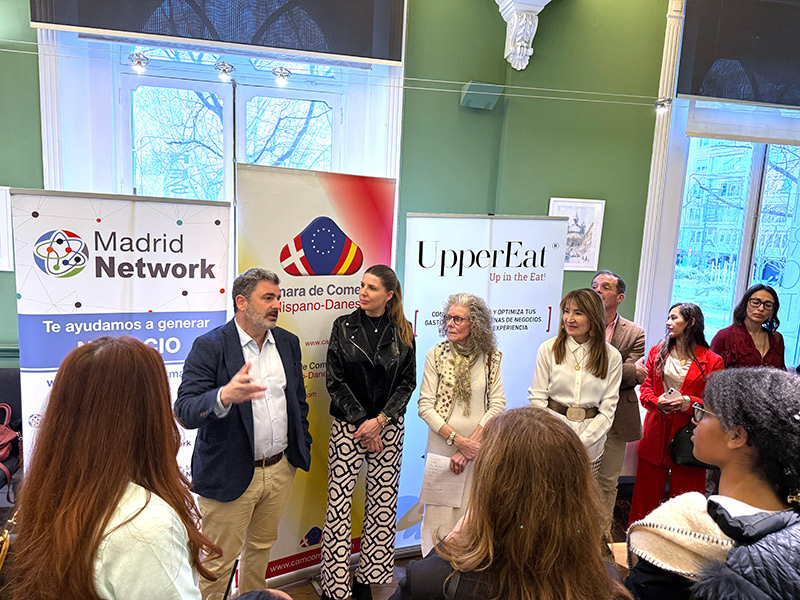 Encuentro Empresarial Global en la Plaza de España: Madrid Network y Cámara Hispano-Danesa Unen Fuerzas en Afterwork Internacional