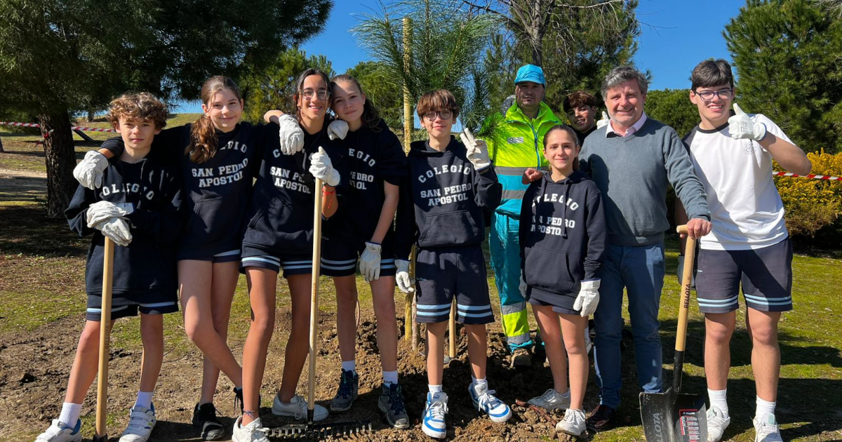 Escolares de Barajas conmemoran el Día del Árbol con la plantación de 40 nuevos árboles