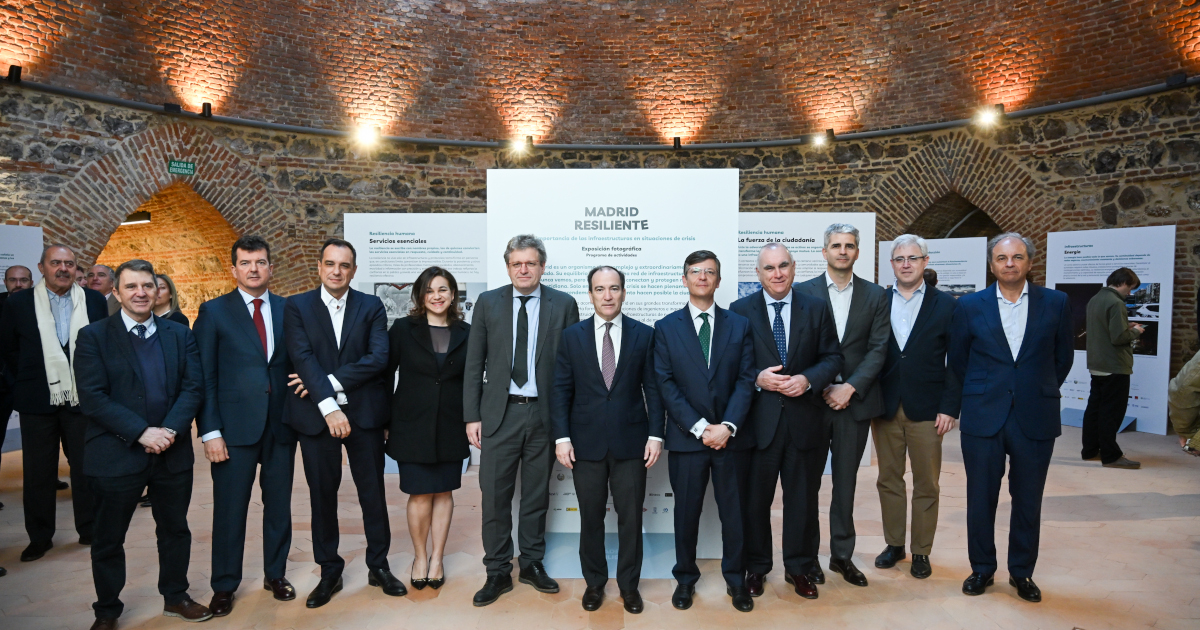 Exposición Fotográfica ‘Madrid Resiliente’ Destaca el Papel de las Infraestructuras Urbanas en el Retiro