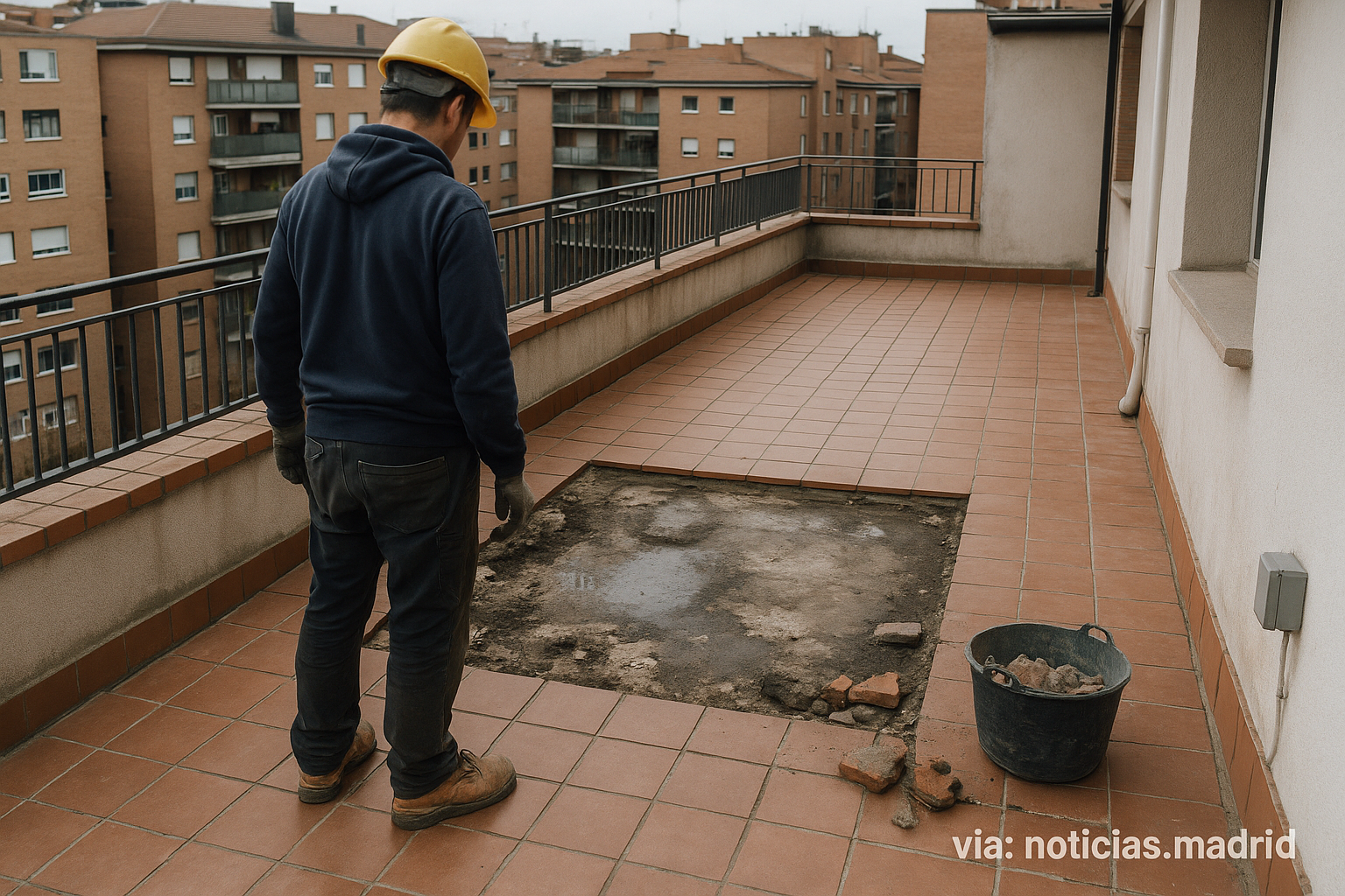 Filtraciones bajo terraza privada obligan a comunidad a pagar 8.000 euros
