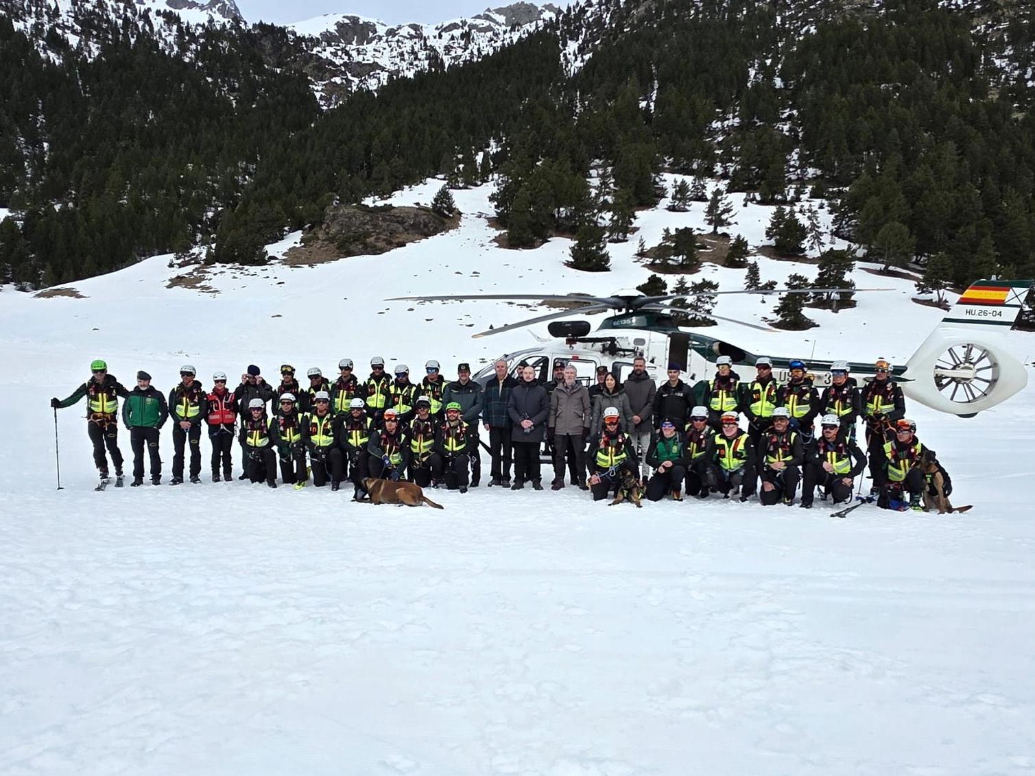 Grande-Marlaska: El Servicio de Montaña de la Guardia Civil realiza su año de rescates más recordado por su dedicación ejemplar