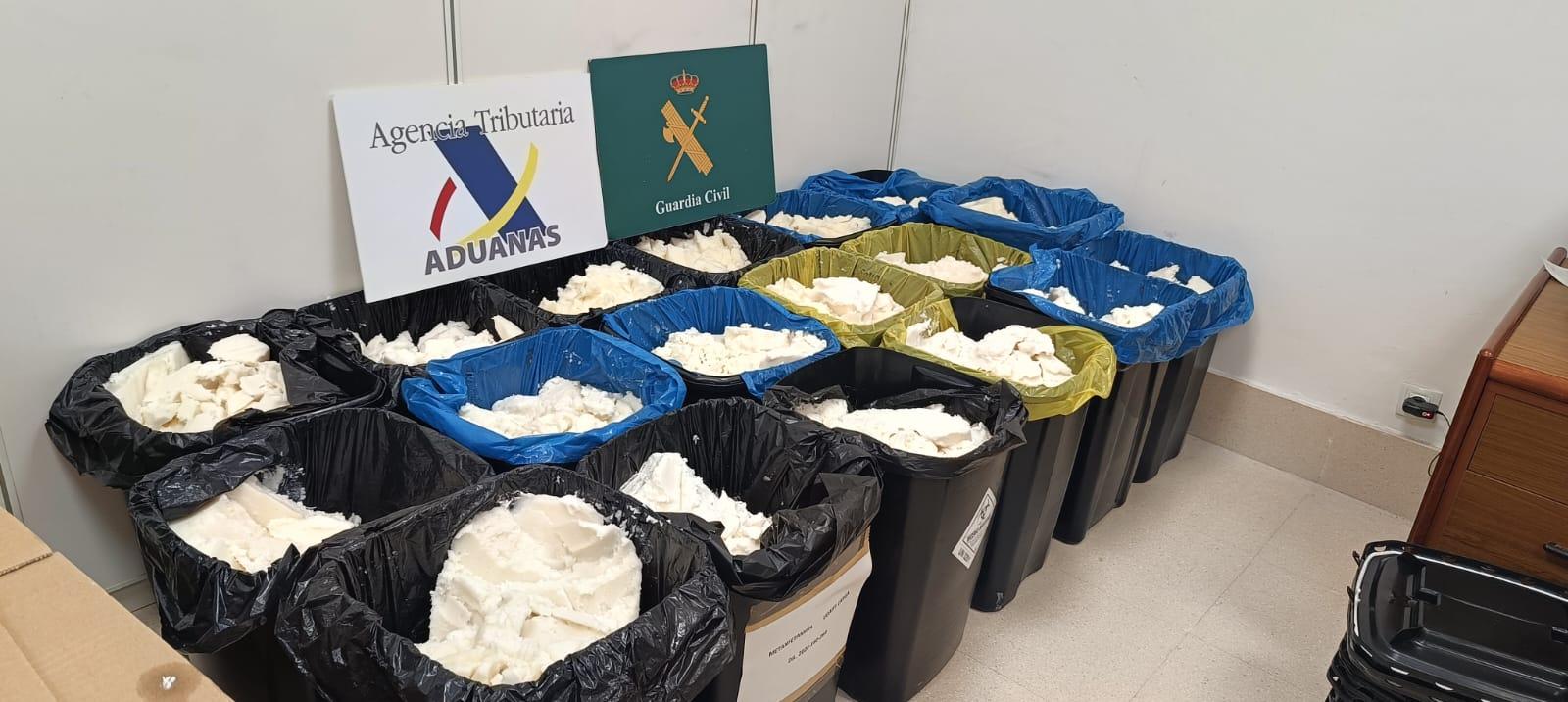 Ministerio del Interior | Intervenidos en Madrid 625 kilos de metanfetamina mezclada en un envío de aceite de coco procedente de México