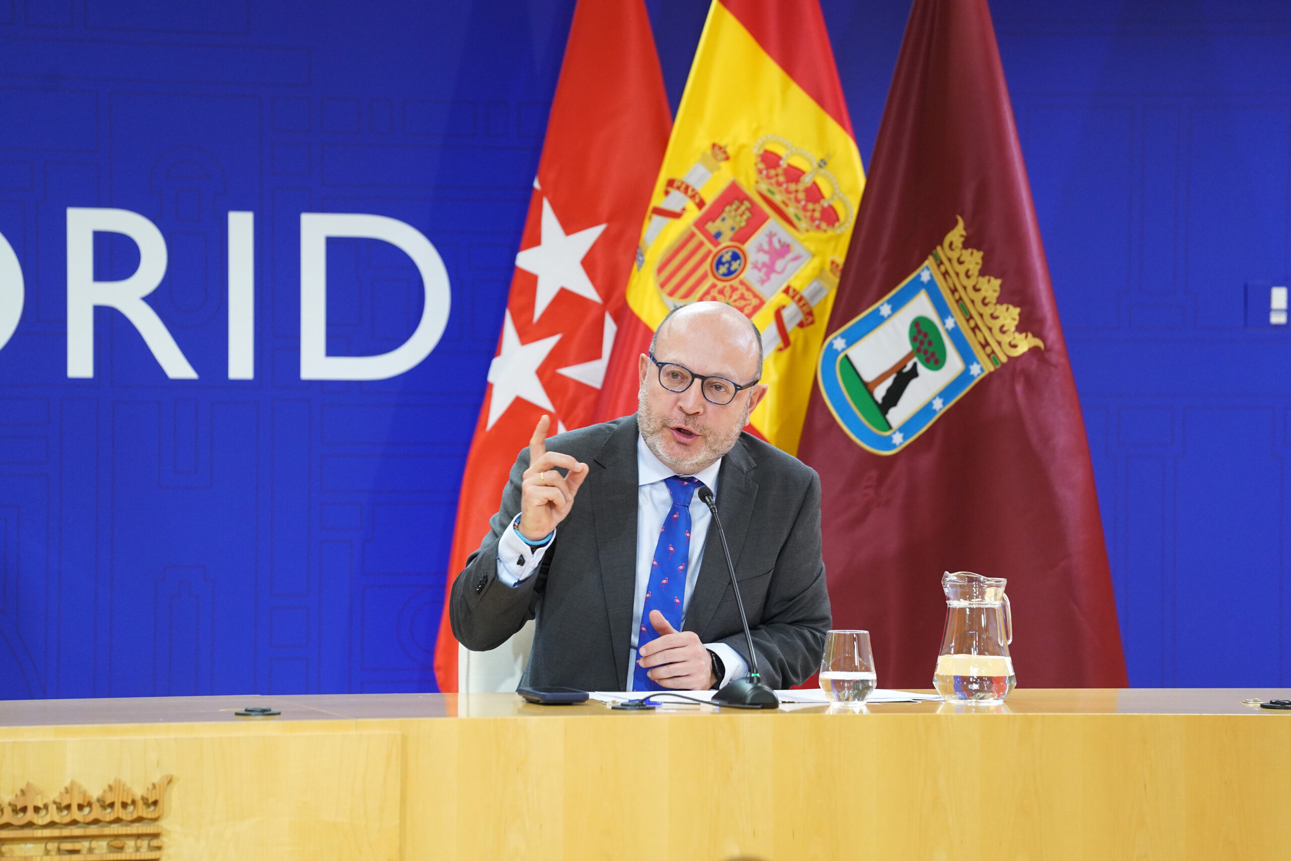 Iniciativa Municipal Utilizará IA para Contactar a 377,000 Mayores en Riesgo de Soledad No Deseada