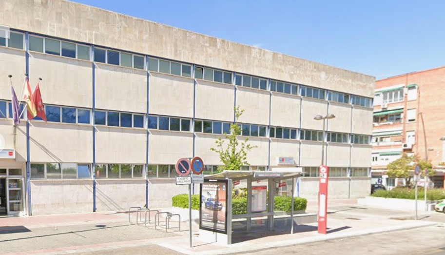 La Alcaldesa Exige a la Gerente del Hospital Detener el Desmantelamiento de Los Ángeles