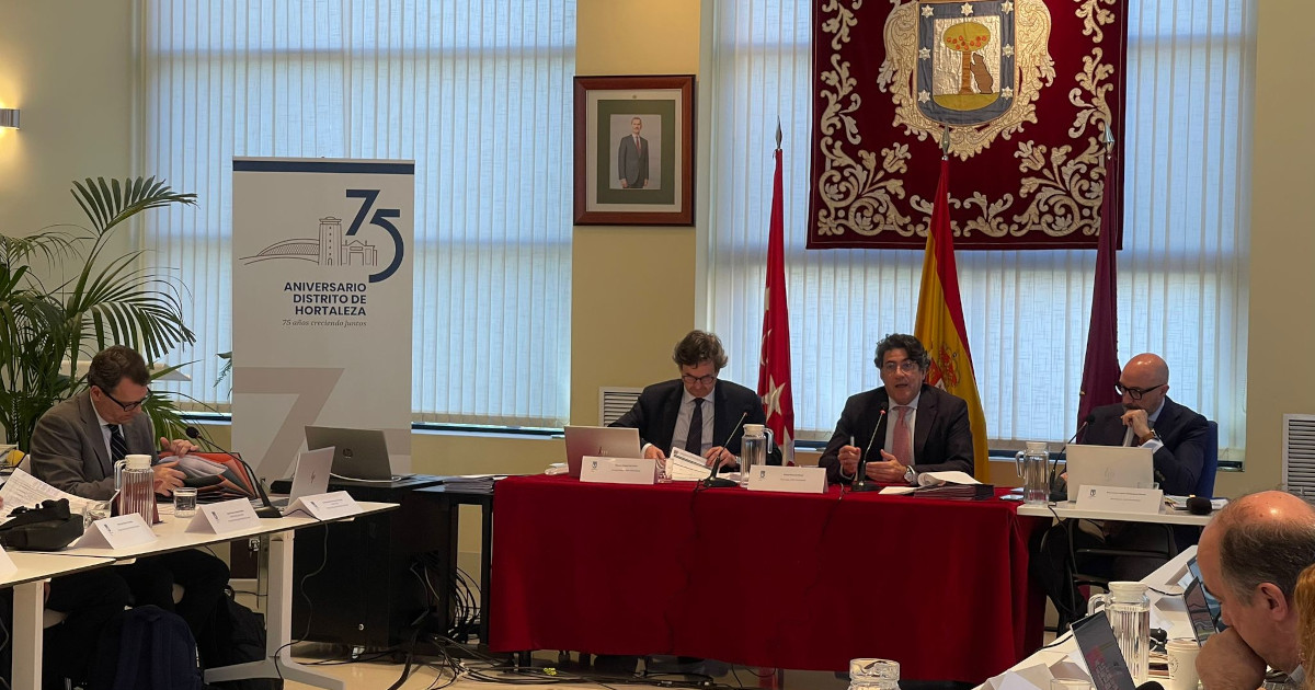 La Junta de Hortaleza impulsa la calle María de Villota en Valdebebas